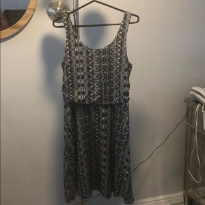 Dress, worn once! Black and white printed!